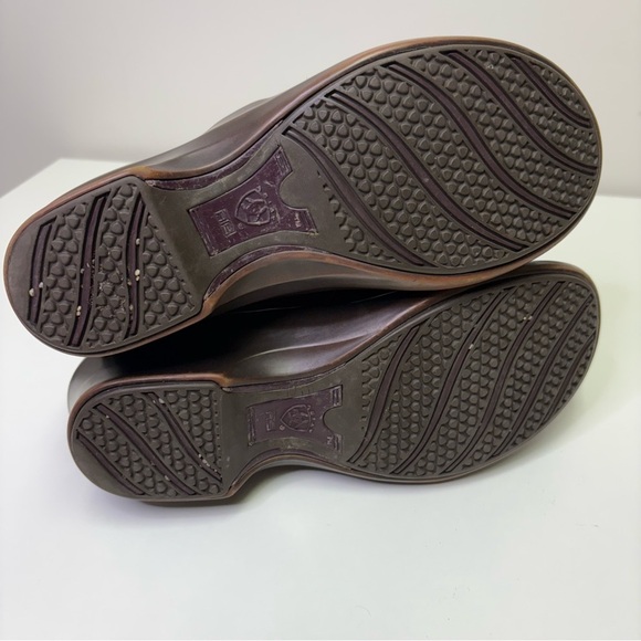 Ariat Women’s 9 Shasta Brown Leather Harness Slip On Comfort Closed Clog Shoe - Picture 6 of 7